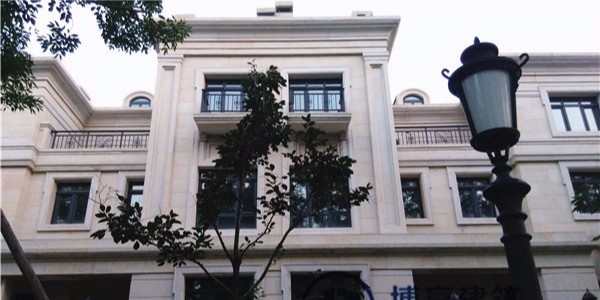 外墻保溫維修掉落是屬于物業(yè)來維修嗎
